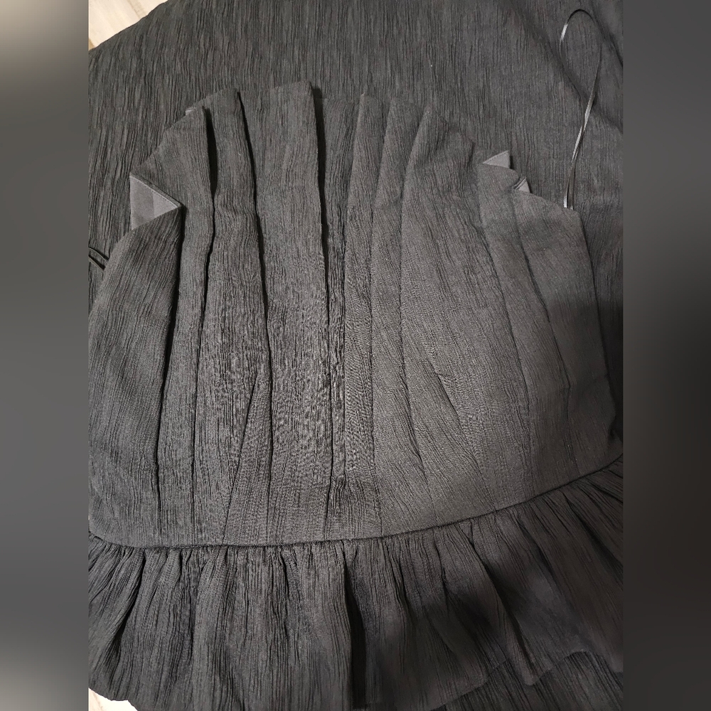 Women's Clothing (A23) - Picture 6 of 9